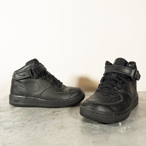 Nike Air Force 1 Mid 2Y Youth Kid's Basketball Sneaker - Picture 2 of 7
